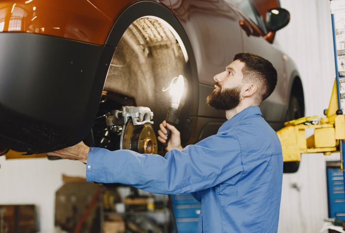 Pièces auto et entretien : comment prolonger la durée de vie de son véhicule ?